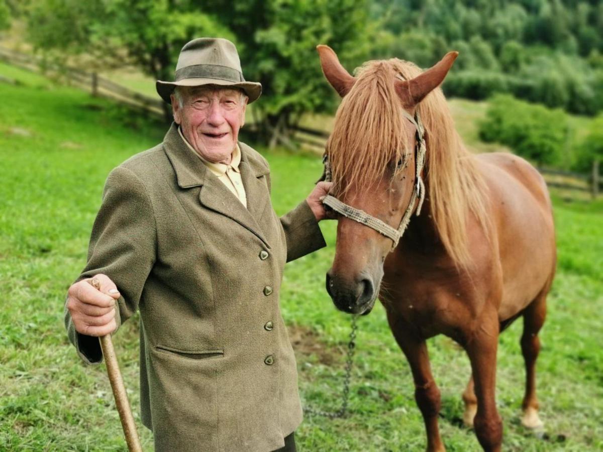 Bat'Kivska Hata Stari Kuty Dış mekan fotoğraf